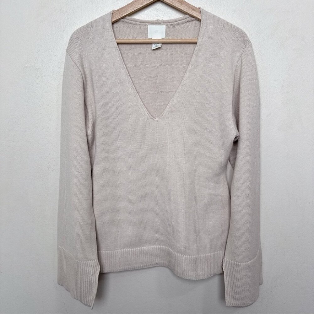 H&M Womens Small Vneck Beige Wool Soft Chunky Sweater